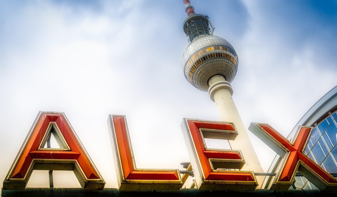 entdecken sie alles über alex uhlmann – musiker, songwriter und produzent. erfahren sie mehr über seine karriere, aktuelle projekte und musikalischen erfolge.